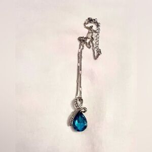 (NEW) Elegant Blue Teardrop Pendant Necklace